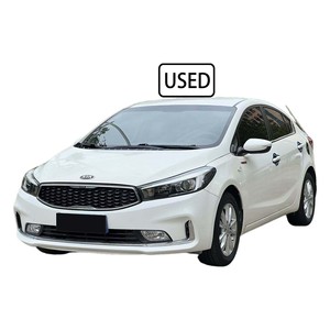 2016 pour Kia K3 1.6L automatique GL 4 portes berline 5 places avec sièges en tissu foncé FWD R16 taille de pneu <span class=keywords><strong>voiture</strong></span> d'occasion à essence d'occasion - Product Image 1