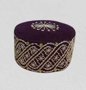 Gorro Tradicional Yoruba Fila Asinde para Eventos Culturales y Religiosos - Product Image 2