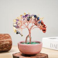 Grosir pohon batu permata Bonsai kuarsa mawar mentah prisma segi enam bening dengan patung kawat kristal pohon kehidupan