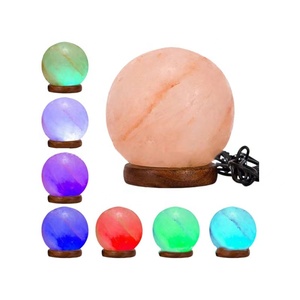 Encantadora lámpara redonda de roca de sal de cristal, lámpara de sal del Himalaya USB con 8 colores cambiantes, Base de madera genuina, lámpara de sal Feng Shui - Product Image 1