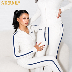 Ensemble de survêtement en <span class=keywords><strong>velours</strong></span> pour <span class=keywords><strong>femme</strong></span> avec logo personnalisé Y2k, veste en <span class=keywords><strong>velours</strong></span> à rayures latérales, <span class=keywords><strong>pantalon</strong></span> évasé taille basse, ensemble 2 pièces, streetwear, loungewear - Product Image 1