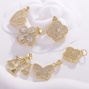 Ciondoli a forma di <span class=keywords><strong>cuore</strong></span>, farfalla e quadrifoglio in rame placcato <span class=keywords><strong>oro</strong></span> 18K con pavé di zirconi, accessori fai da te per gioielli, <span class=keywords><strong>oro</strong></span> laminato 14k - Product Image 1