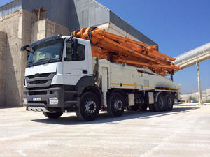 Pour les entreprises de <span class=keywords><strong>location</strong></span> de pompes et les grands entrepreneurs, <span class=keywords><strong>camion</strong></span> <span class=keywords><strong>pompe</strong></span> <span class=keywords><strong>à</strong></span> <span class=keywords><strong>béton</strong></span> 49X-6RZ, portée de 49 m, diesel en option, châssis, <span class=keywords><strong>prix</strong></span> usine - Product Image 3