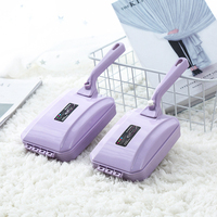 FF6176 Brosse anti-peluches manuelle portable à long manche, rouleau pour poils d'animaux, grattoir anti-poussière, brosse de nettoyage pour tapis