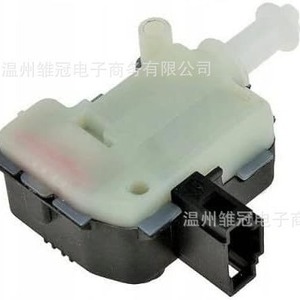 Actuador de Cierre Centralizado para Volkswagen Sagitar 1J0810773B, Botón Metálico - Product Image 1