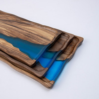 Plateau de service en noyer noir de qualité supérieure avec résine époxy bleue, style rivière, unique, fait main, style zen, plateau à thé en bois pour café et décoration intérieure