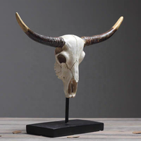 Crâne de taureau décoratif de style sud-ouest, tête de bovin en résine avec support pour décoration de table, bureau, maison, ornement tribal bohème