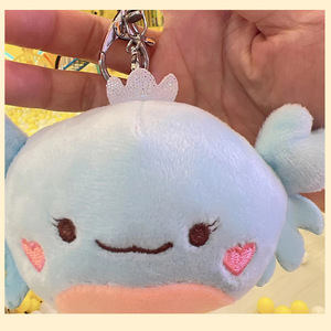 Lindo llavero de peluche de axolote con mejillas en forma de corazón, suave colgante de anfibio de dibujos animados <span class=keywords><strong>para</strong></span> decoración de bolsos y mochilas, y un regalo adorable. - Product Image 5