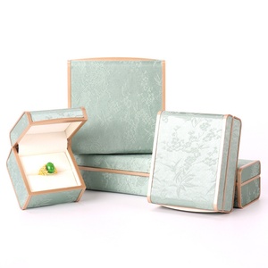 New Rectangular Chinese-style Classic Gold-Edged Embroidered Jacquard Bracelet <b>Ring</b> Jewelry Packaging Display <b>Box</b> - Product Image 5