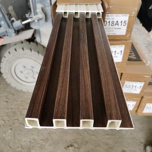 Fábrica de China que vende el panel de pared estriado WPC compuesto de madera del revestimiento caliente del tamaño 160*24mm 2900mm - Product Image 3