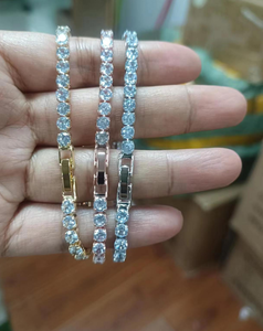 Pulsera de Tenis de Moda en Plata y Oro Rosa para Unisex con Piedras de Zirconia Cúbica de Cristal Helado de 2.5mm-5mm - Product Image 3