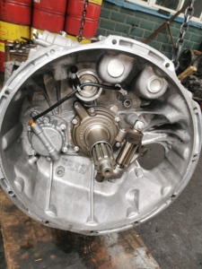 Heavy Duty Gearbox Assembly GO240-<b>8</b> Torque Replacement Transmission for Benz Bus - Product Image 5