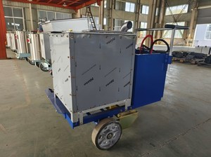 Machine de marquage routier thermoplastique tout-en-un : fusion et peinture simultanées - Product Image 1