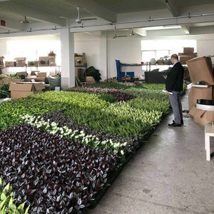 หญ้าเทียมสำหรับตกแต่งผนังสีเขียวทั้งภายนอกและภายใน - Product Image 4