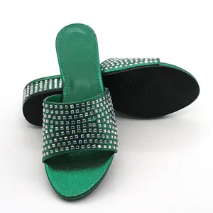 다이아몬드 스퀘어 힐 샌들 하이힐 여성 신발 녹색 고품질 여성 신발