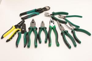 <span class=keywords><strong>Pince</strong></span> multifonction dentelée en acier au carbone forgé de 6 pouces pour réparation électrique DIY, personnalisable OEM, coupe-fil - Product Image 6