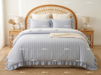 Parure de lit en coton seersucker à carreaux vintage, rayures teintes en fil bleu clair, motif gingham chic et volants plissés