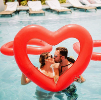 Bouée de piscine gonflable en PVC en forme de cœur de 43 pouces pour adultes, idéale pour l'été, la plage, les enterrements de vie de jeune homme et les anniversaires