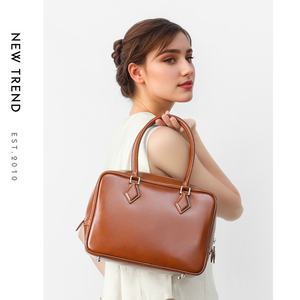 Bolso de Mano Vintage para Mujer, de Cuero Vacuno Genuino, Impermeable, con Cierre, Correa Única, Forro de Cuero Genuino Personalizado - Product Image 2