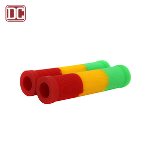 Poignées de guidon de vélo en silicone antidérapantes colorées pour VTT - Product Image 3