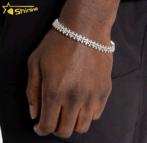 สร้อยข้อมือแบบ Cuban Link รูปหัวใจชุบโครเมียม ประดับเพชรโมอิสซาไนต์ VVS แท้ ผ่านการทดสอบเพชร  ทำจากเงินแท้ 925 สไตล์ฮิปฮอป  สามารถสั่งทำได้ - Product Image 1