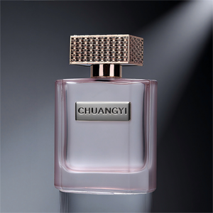 Kunden spezifische luxuriöse farbige quadratische Glas parfüm flasche mit Box 50ml 100ml Sprüh flaschen mit ätherischen Ölen - Product Image 6