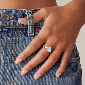 Anillo de aguamarina sintética de 1.1 quilates, plata de ley 925 maciza, corte ovalado, halo de circonita cúbica 5A, anillo de compromiso y boda, joyería de piedras preciosas para mujer - Product Image 4