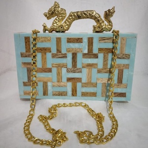 Pochette en verre personnalisée, élégante, faite à la main par des designers, LAMETIERARTZ LMA32124, sacs à main de Noël pour femmes - Product Image 4