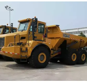 採鉱現場および積み込み用の真新しい30トンのダンプトラックXDA30関節式ダンプトラック