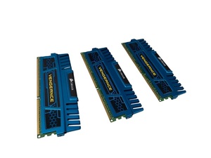 ราคาสุดคุ้ม 3 แท่งบลู 4Gb แบบมีเกราะ x3 1600Mhz CMZ8GX3M2A1600C9B PC3 Ram DDR3 - Product Image 3