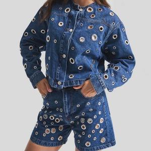 Veste en jean pour femme sur mesure, style vintage, design haut de gamme OEM, vente directe d'usine pour l'hiver - Product Image 5