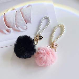 <span class=keywords><strong>Ours</strong></span> à pompon mignon avec coeur, trèfle à quatre feuilles et chaîne <span class=keywords><strong>de</strong></span> perles porte-clés <span class=keywords><strong>de</strong></span> voiture cadeau <span class=keywords><strong>de</strong></span> charme - Product Image 3