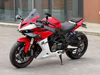 Moto sportive QJMOTOR SRK600 600cc à quatre cylindres