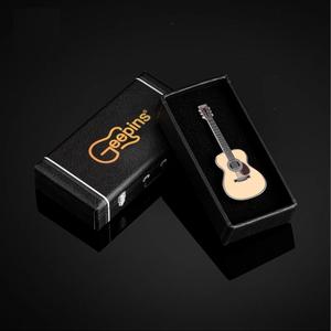 شارة معدنية مخصصة على شكل جيتار، دبوس معدني موسيقي للملابس، شارة معدنية على شكل جيتار - Product Image 5