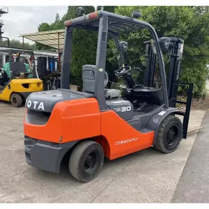 Used TOYOTA FD30 3 ton Forklift With 3 Stages Mast In Big Promotion in good condition for hot sale