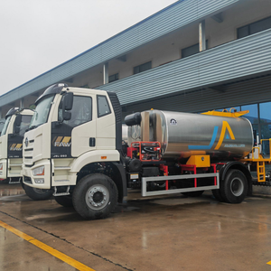 FAW J6l 4X2 Bitumen Distributor 12000L Asphalt Sprayer Truck for Road Construction - Product Image 2