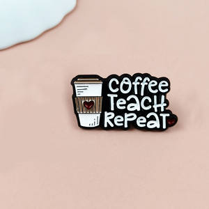 Tazas de Café de Alta Calidad Decoradas con Corazones, Pin de Esmalte Duro Adecuado para que los Maestros Decoren sus Ropa - Product Image 2