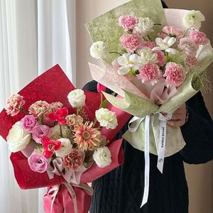 กระดาษห่อดอกไม้กันน้ำรักษ์โลกทำมือสำหรับวันแม่ วัสดุบรรจุภัณฑ์คุณภาพสูงเคลือบ PE สองชั้น - Product Image 6