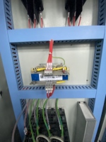 Centre d'usinage OUWO NC pour fabricants de murs rideaux avec broche motorisée haute vitesse et ATC à 6 outils, portée de travail de 7200 mm