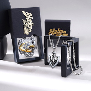 Collier avec 5 masques de personnage de l'anime <span class=keywords><strong>JOJO</strong></span> de haute qualité, avec chaîne en acier inoxydable de 70 cm, dans un coffret cadeau - Product Image 2