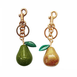 Nuevo estilo promocional creativo coche encanto pequeño regalo niñas elegantes llaveros lindo frutas acrílico cereza esmalte brillo llavero - Product Image 1