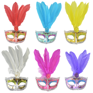 Máscara de Fiesta Divertida de Plástico Estilo Veneciano con <span class=keywords><strong>Plumas</strong></span> de Pavo para Disfraces, Carnaval, Mascarada, Suministros para Fiestas, Decoración Navideña - Product Image 1