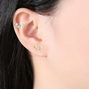 Clous d'oreilles en zircon plaqué titane, en acier inoxydable G23, sertis à griffes, bijoux de piercing unisexe tendance, forme étoile, pour soirée - Product Image 4