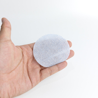 Tampon tonifiant semi-gel coloré bleu, concept rafraîchissant semi-gel, matière première sèche en tissu non tissé