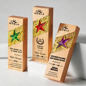 Trofeo de Madera Noble Personalizado, Premio de Madera Natural con Insignia de Estrella Metálica <span class=keywords><strong>para</strong></span> Reconocimiento de Servicios Corporativos MVP - Product Image 1