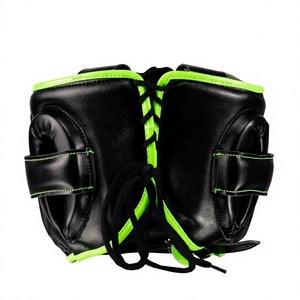 Ensemble de sparring personnalisé pour le MMA et la boxe en cuir de vachette véritable avec sangle réglable, comprenant des gants de boxe, un protège-tête et un protège-guêtres - Product Image 5