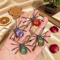 En gros : Sculpture d'araignée en cristal naturel, Araignée en métal avec pierres gemmes roulées mélangées pour bijoux et cadeaux d'Halloween