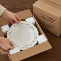 Service de vaisselle en céramique de style européen, assiettes, bols et tasses à soucoupe à motifs floraux blancs pour restaurant