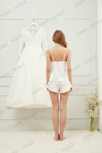 Fung 6016 Satin Cami Ensemble En Gros Femmes Vêtements De Nuit Personnalisé V-cou Rufflr Pyjamas Nouveau Design Usine <span class=keywords><strong>Moins</strong></span> <span class=keywords><strong>Cher</strong></span> Prix - Product Image 6