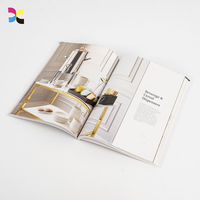 Impression personnalisée de livrets avec reliure parfaite, couverture souple de haute qualité, couleur CMYK/PMS